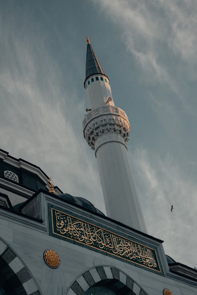 متى نمسك عن الطعام في رمضان